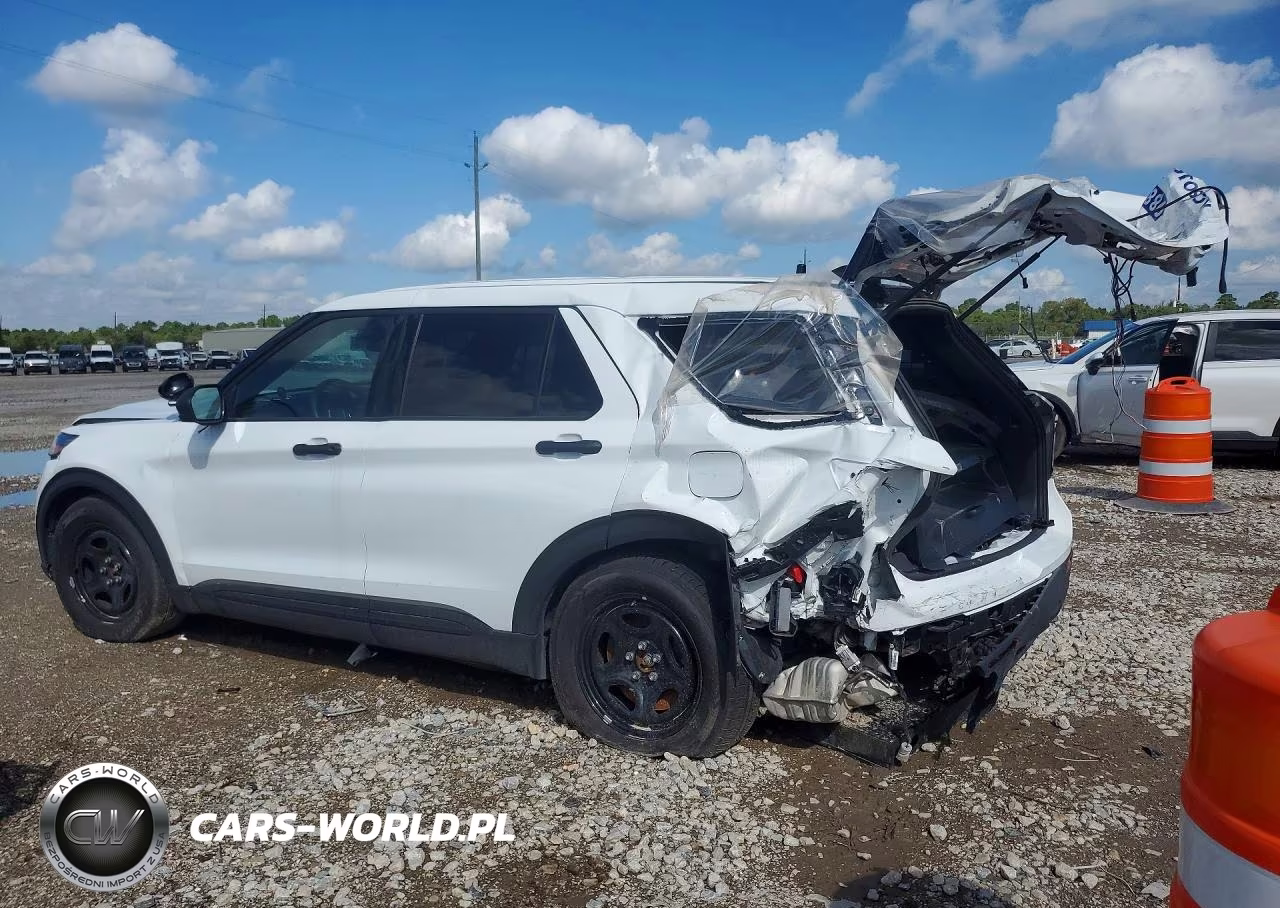 2025 Ford Explorer Police Interceptor VIN:1FM5K8AW2SGC23812 - 2