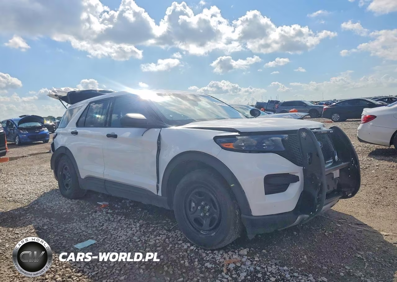 2025 Ford Explorer Police Interceptor VIN:1FM5K8AW2SGC23812 - 4