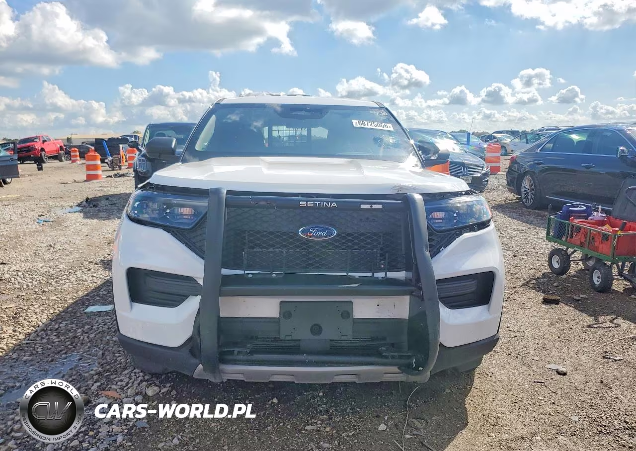 2025 Ford Explorer Police Interceptor VIN:1FM5K8AW2SGC23812 - 5