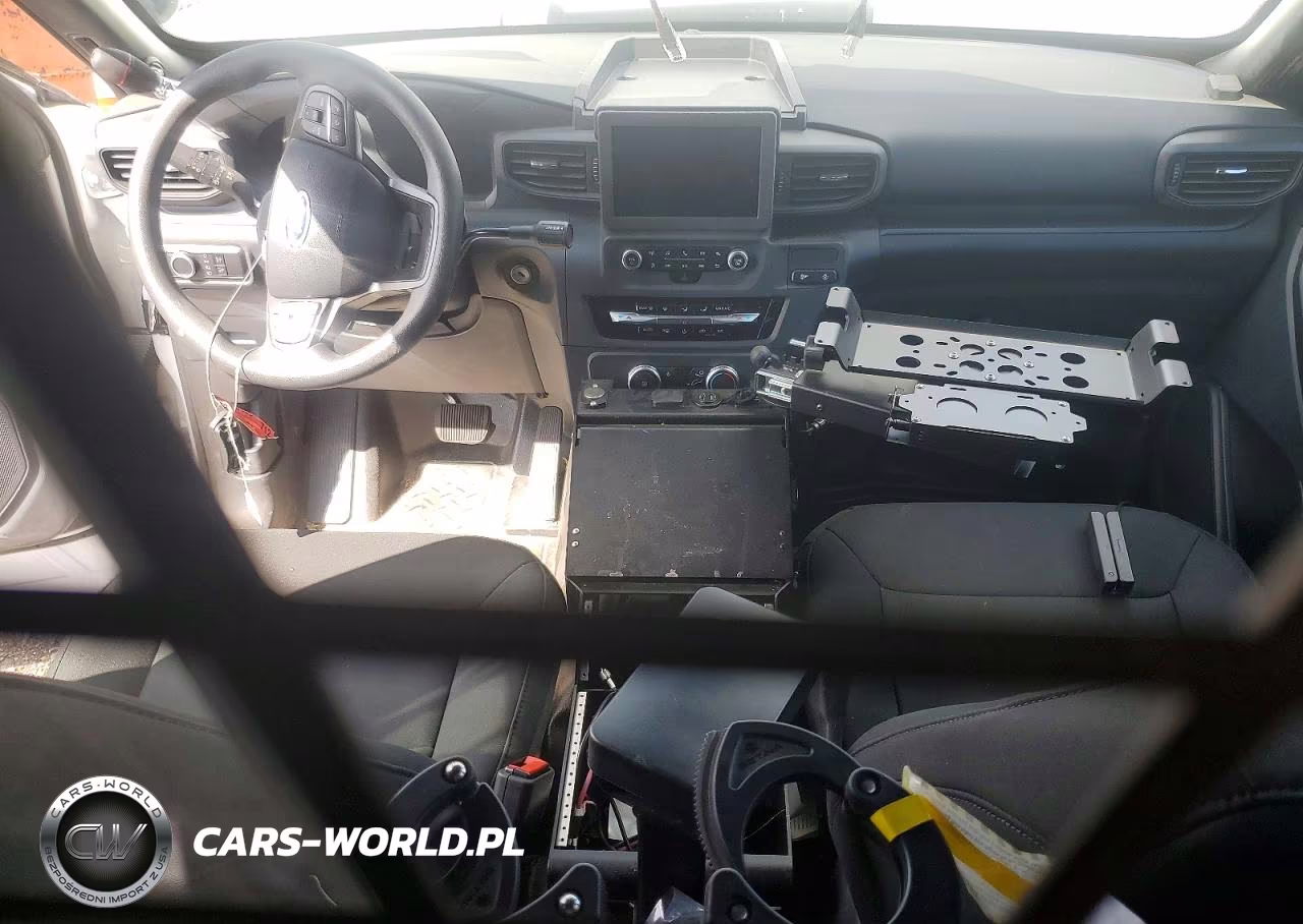 2025 Ford Explorer Police Interceptor VIN:1FM5K8AW2SGC23812 - 8