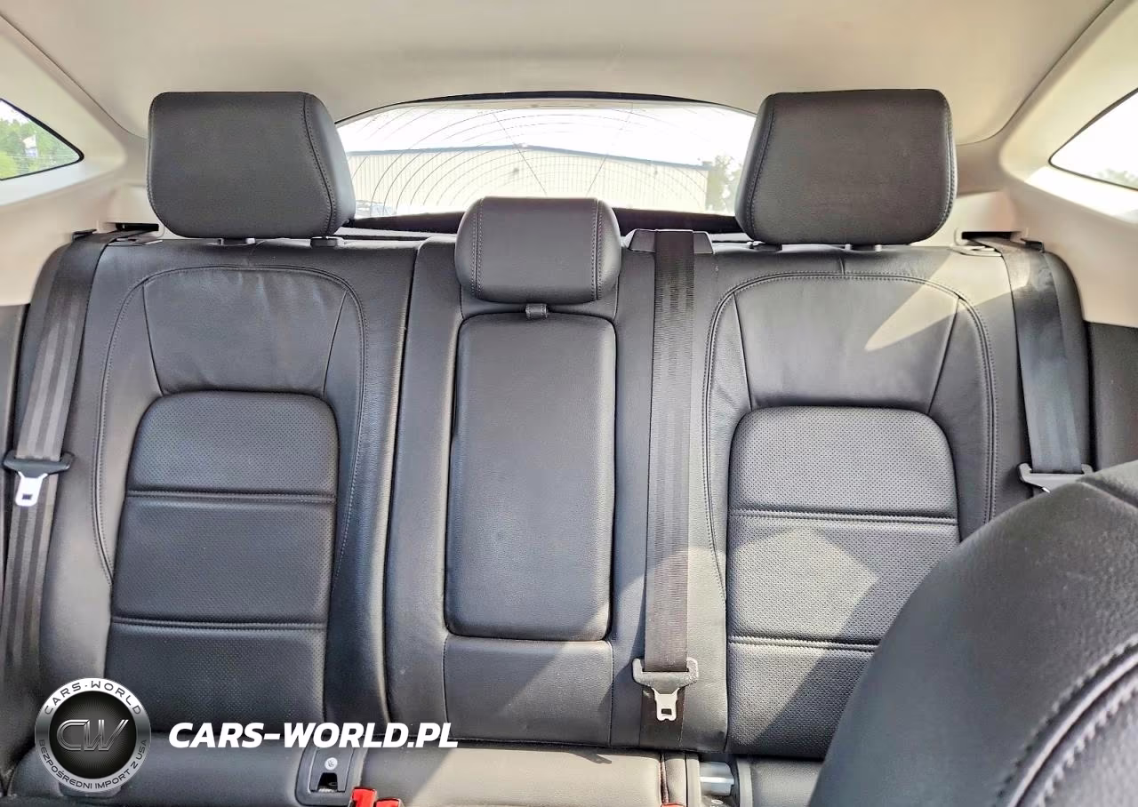 2018 Jaguar E-Pace S VIN:SADFJ2FX9J1Z05277 - 10