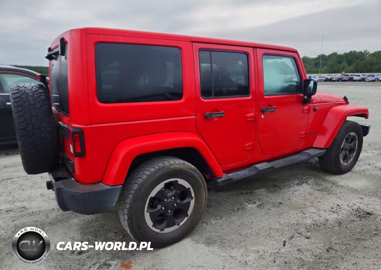 2014 Jeep Wrangler Unlimited Sahara VIN:1C4HJWEG0EL324418 - 3