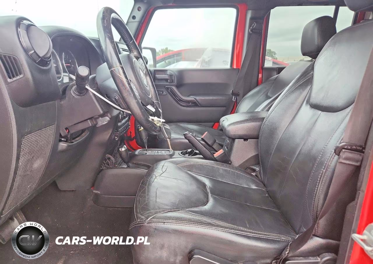 2014 Jeep Wrangler Unlimited Sahara VIN:1C4HJWEG0EL324418 - 7