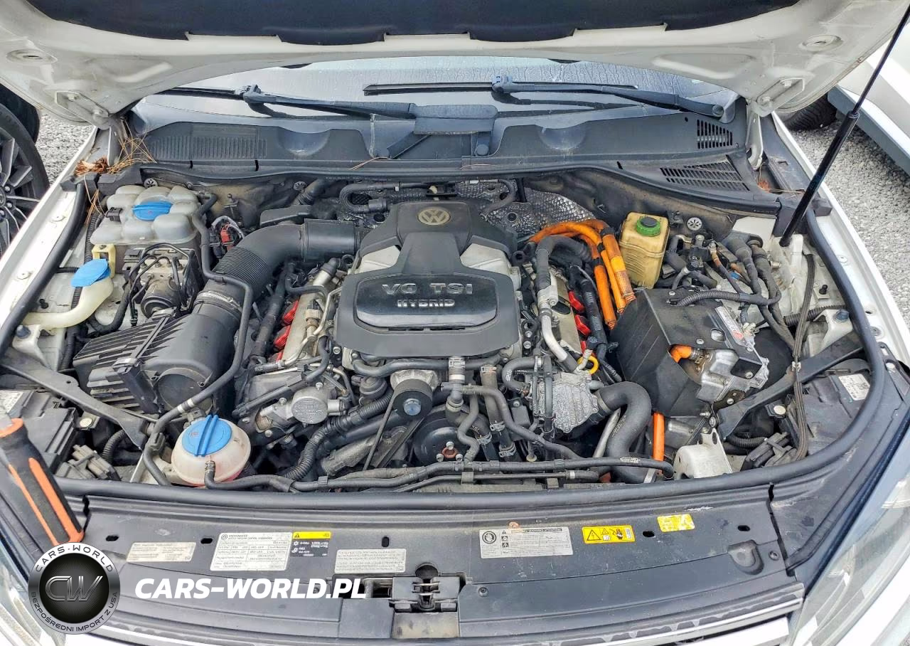 2015 Volkswagen Touareg Hybrid VIN:WVGEG9BP1FD006693 - 11