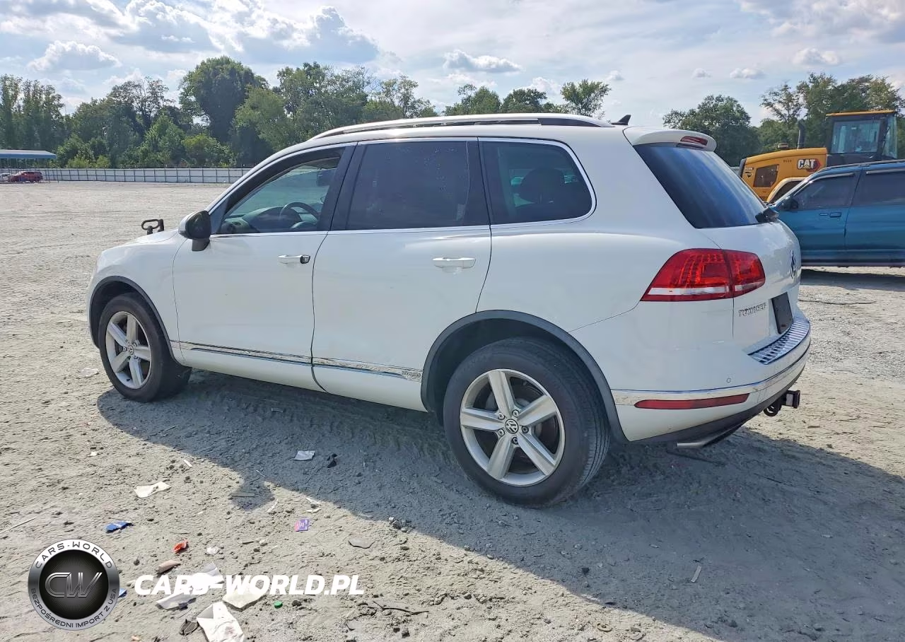 2015 Volkswagen Touareg Hybrid VIN:WVGEG9BP1FD006693 - 2