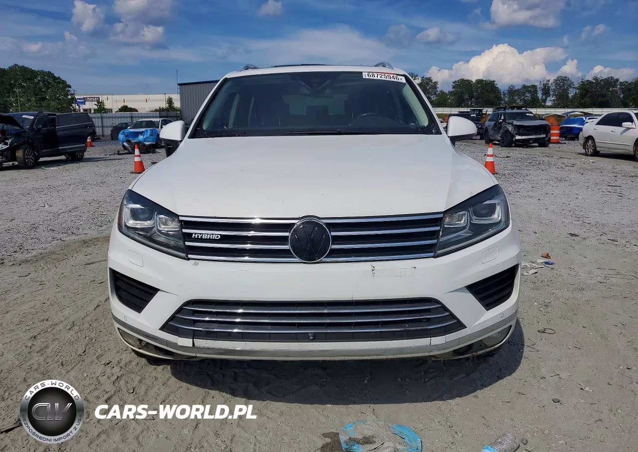 2015 Volkswagen Touareg Hybrid VIN:WVGEG9BP1FD006693 - 5