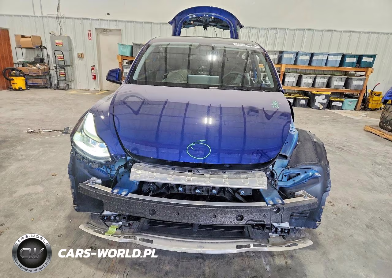 2025 Tesla Model Y VIN:7SAYGDEEXSA337905 - 5