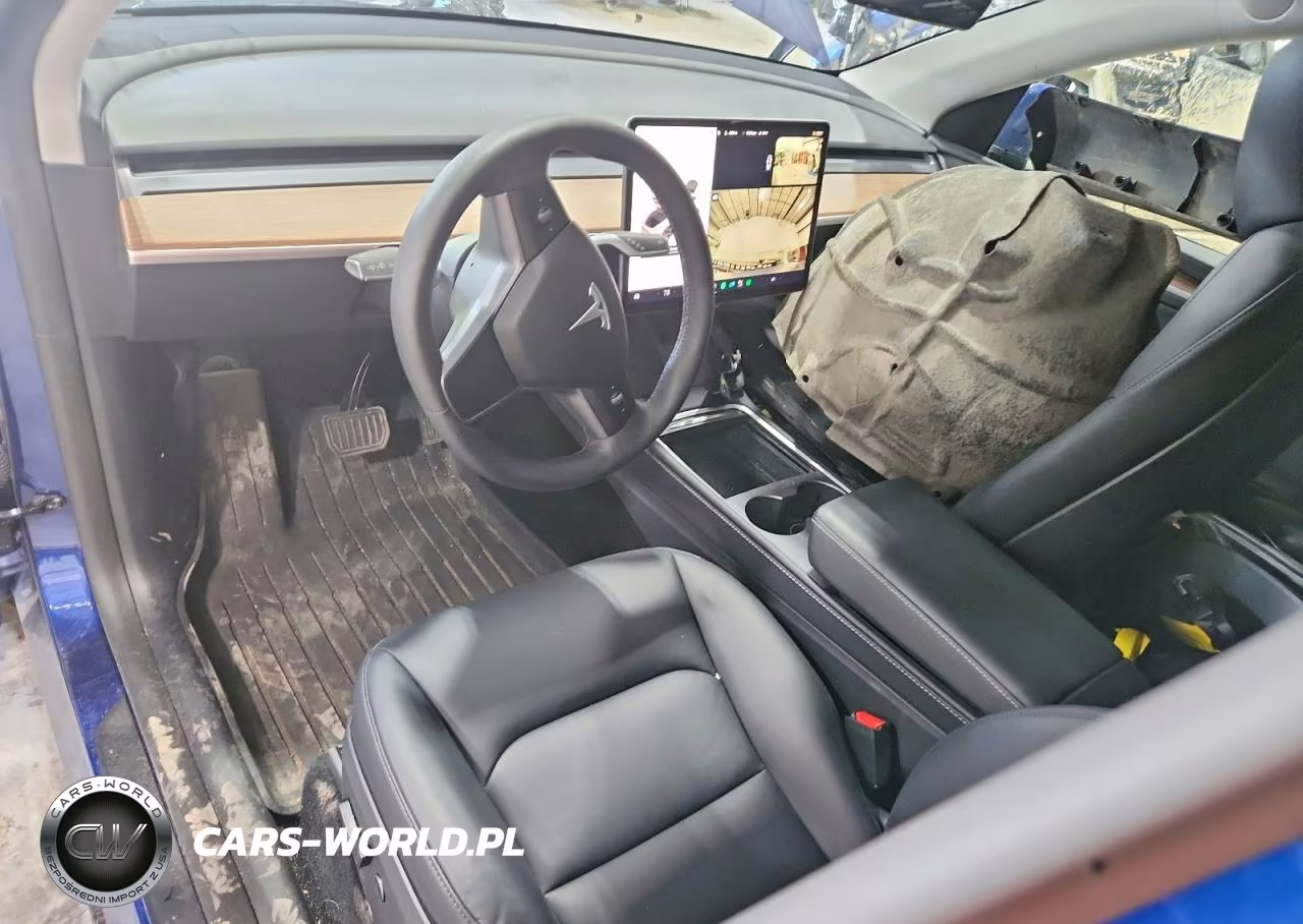2025 Tesla Model Y VIN:7SAYGDEEXSA337905 - 8