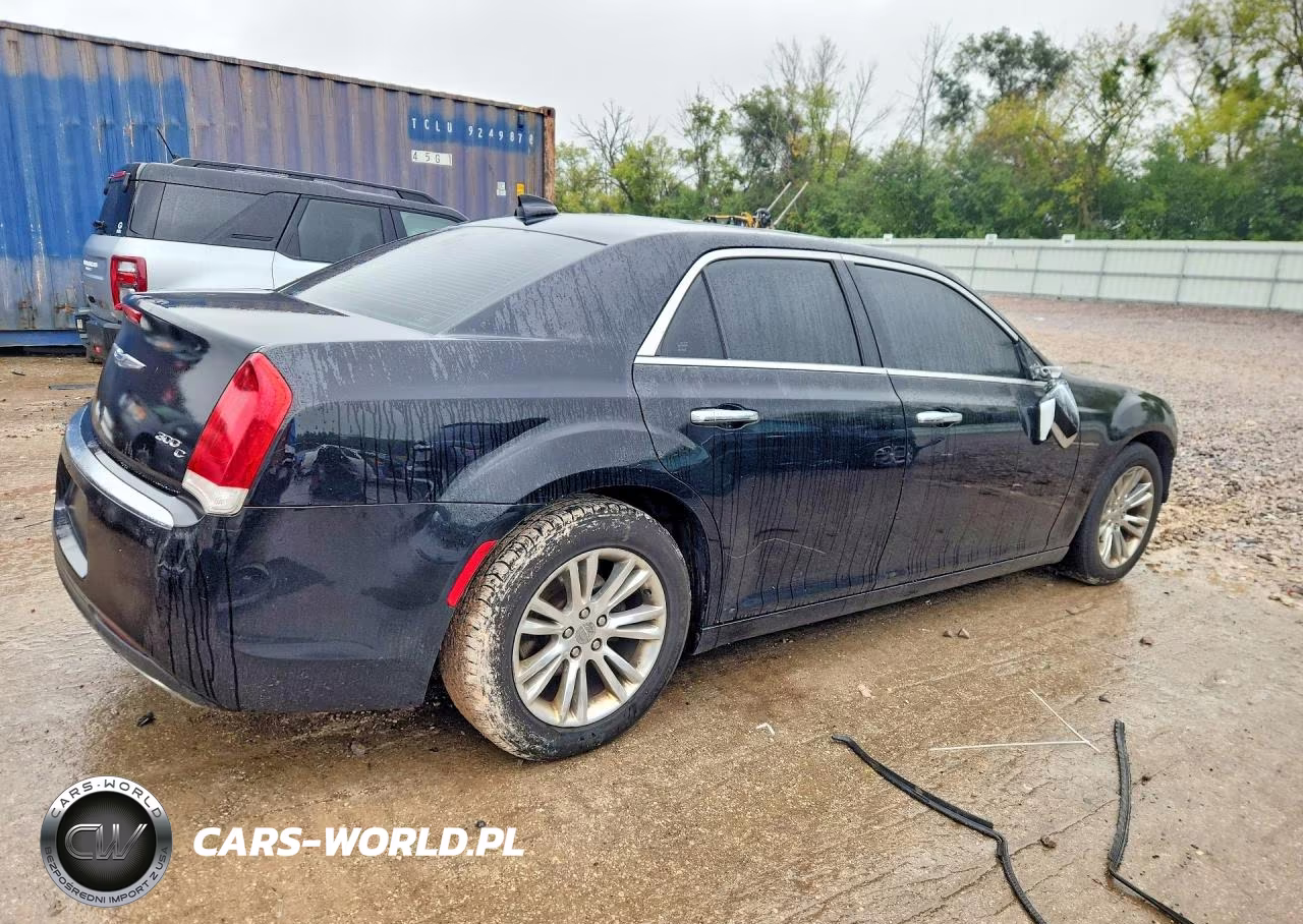 2017 Chrysler 300C VIN:2C3CCAEG3HH566536 - 3