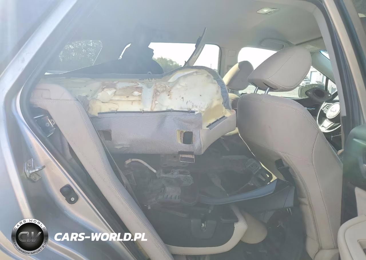 2019 Subaru Outback 2.5I Premium VIN:4S4BSAFC6K3282300 - 11