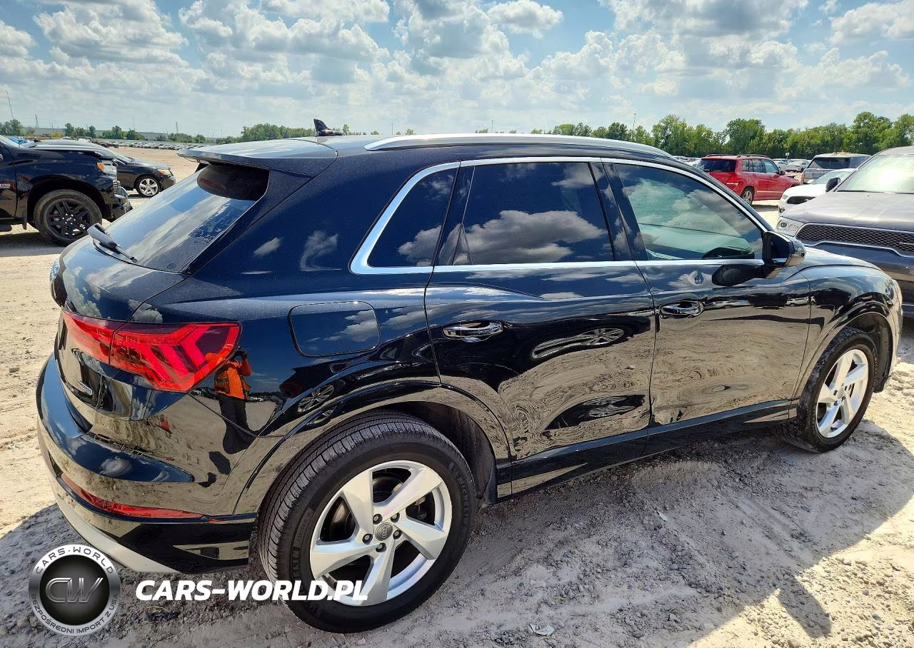 2020 Audi Q3 Premium VIN:WA1AECF35L1047266 - 3