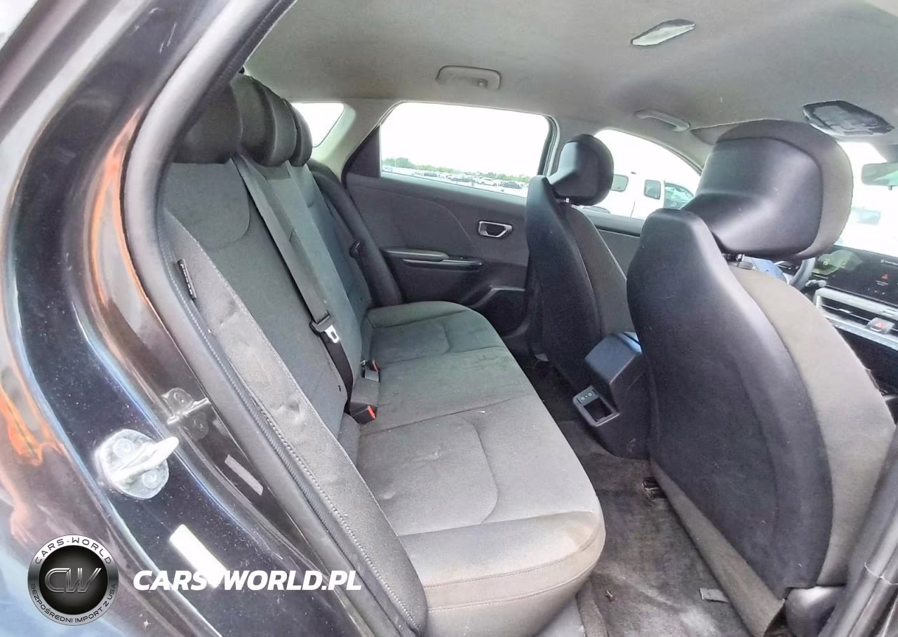 2025 Kia K4 Lx VIN:3KPFT4DE0SE091070 - 10