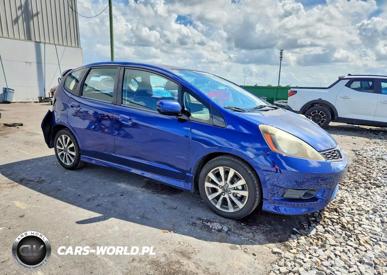 2012 Honda Fit Sport VIN:JHMGE8H5XCC010244 - 4