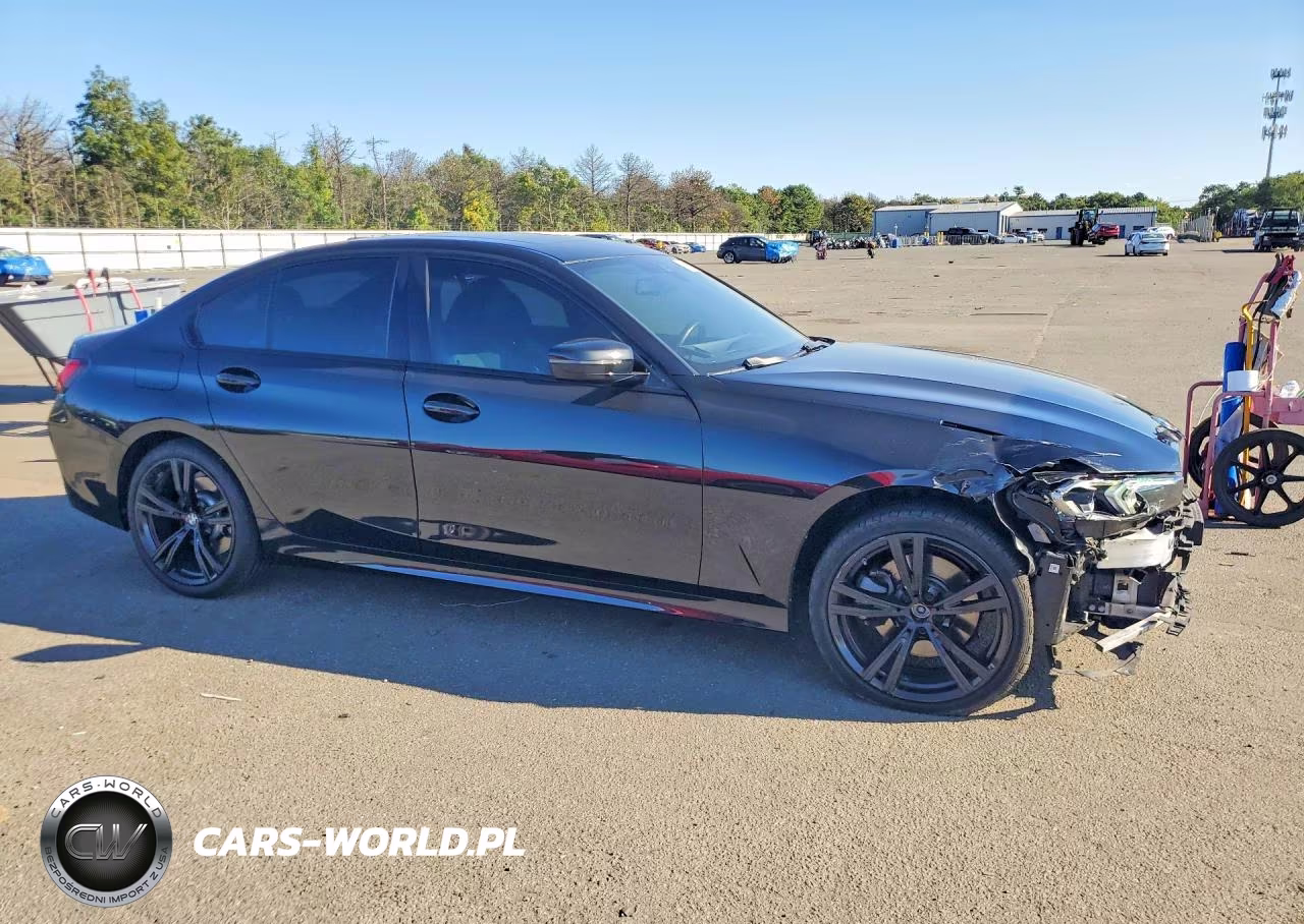 2023 BMW 330Xi VIN:3MW89FF03P8D05881 - 4