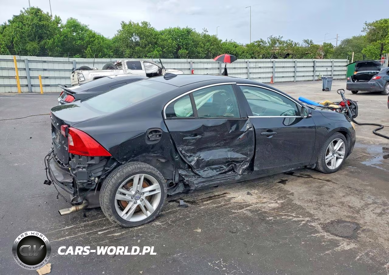 2015 Volvo S60 Premier VIN:YV140MFK3F1346140 - 3