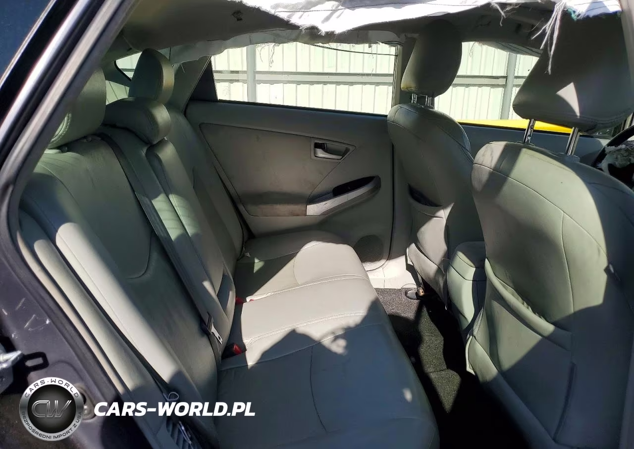 2013 Toyota Prius Three VIN:JTDKN3DU6D5623155 - 10