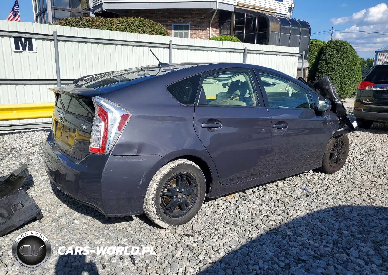 2013 Toyota Prius Three VIN:JTDKN3DU6D5623155 - 3