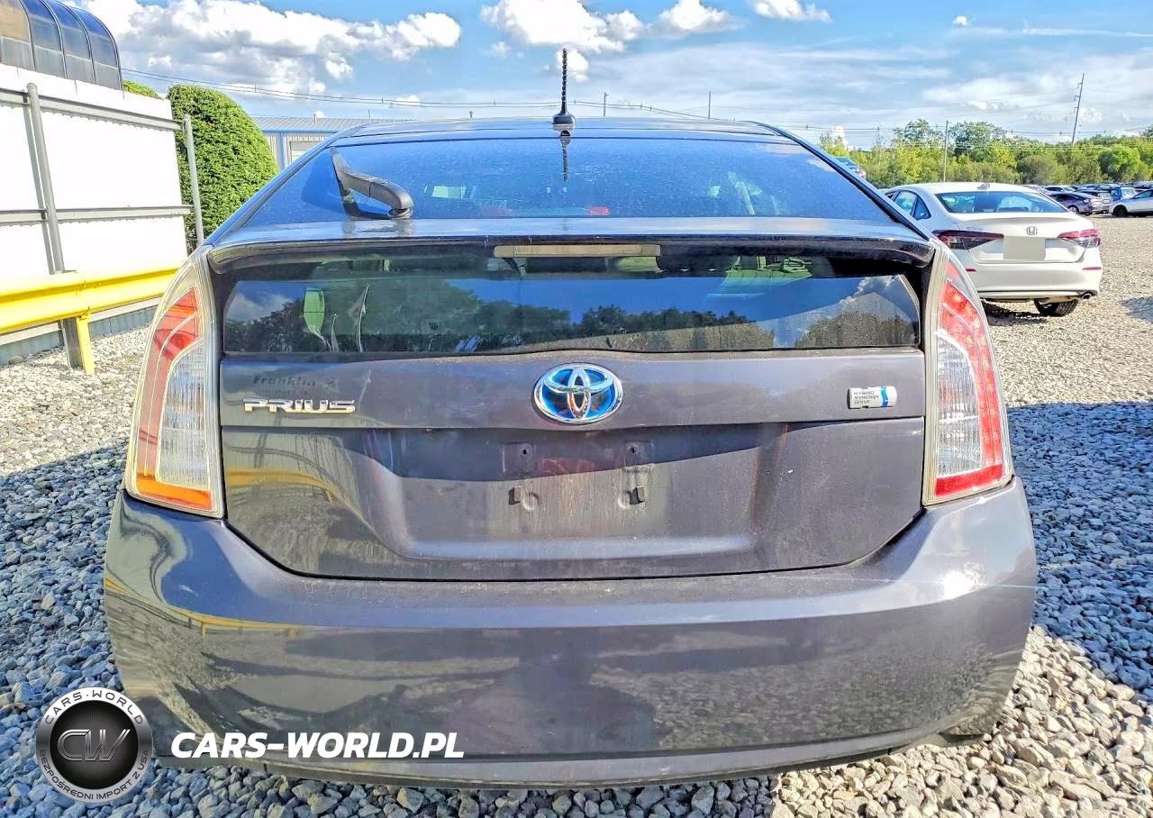 2013 Toyota Prius Three VIN:JTDKN3DU6D5623155 - 6