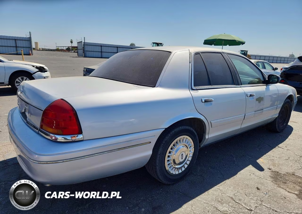 2002 Ford Crown Victoria Police Interceptor VIN:2FAFP71W22X115890 - 3