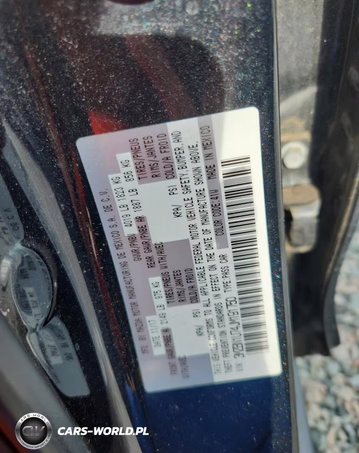 2018 Mazda 3 Sport VIN:3MZBN1U74JM191750 - 12