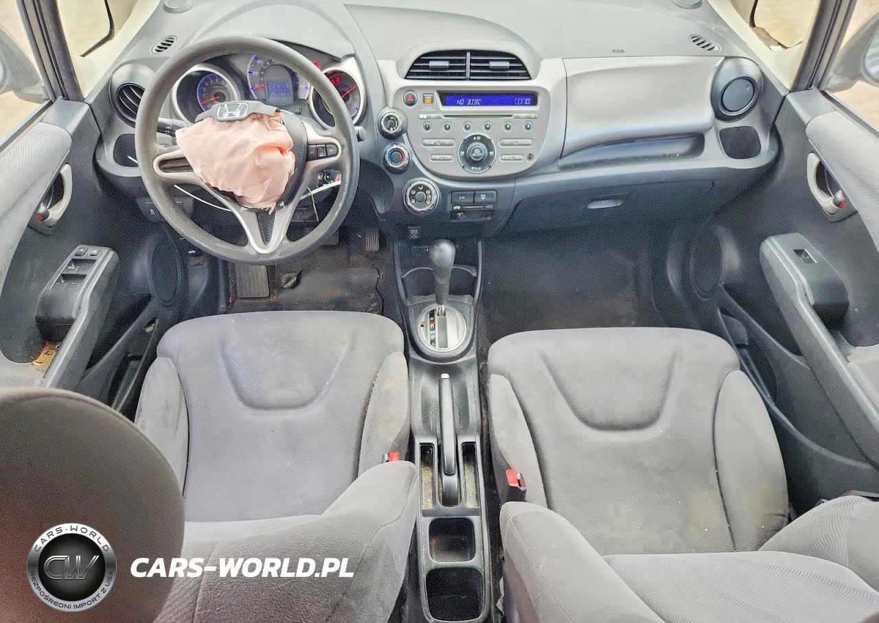 2013 Honda Fit VIN:JHMGE8H31DC082952 - 8