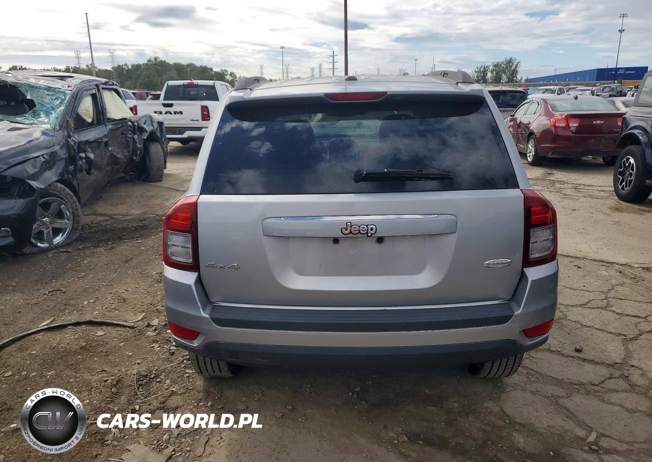 2015 Jeep Compass Latitude VIN:1C4NJDEB0FD163172 - 6