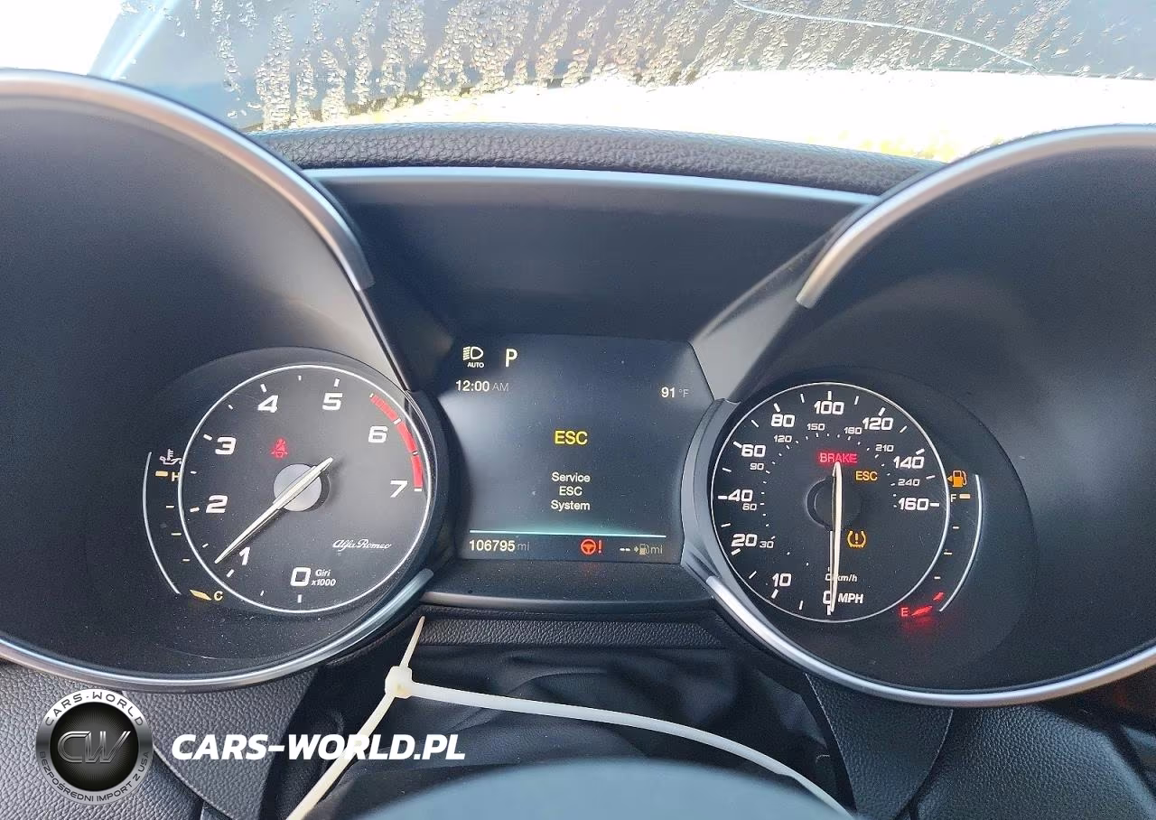 2017 Alfa Romeo Giulia VIN:ZARFAEBN8H7540654 - 9