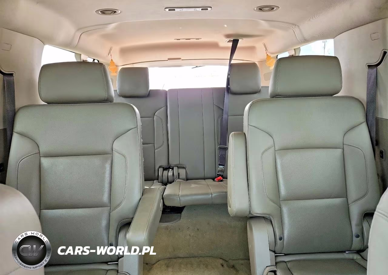 2017 Chevrolet Suburban K1500 Premier VIN:1GNSKJKC6HR339991 - 10