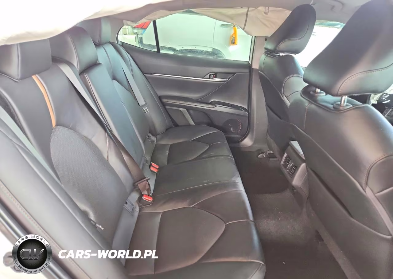 2020 Toyota Camry Xle VIN:4T1F11AK9LU872554 - 10