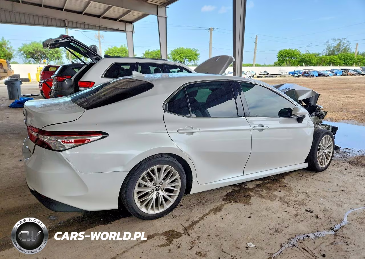 2020 Toyota Camry Xle VIN:4T1F11AK9LU872554 - 3