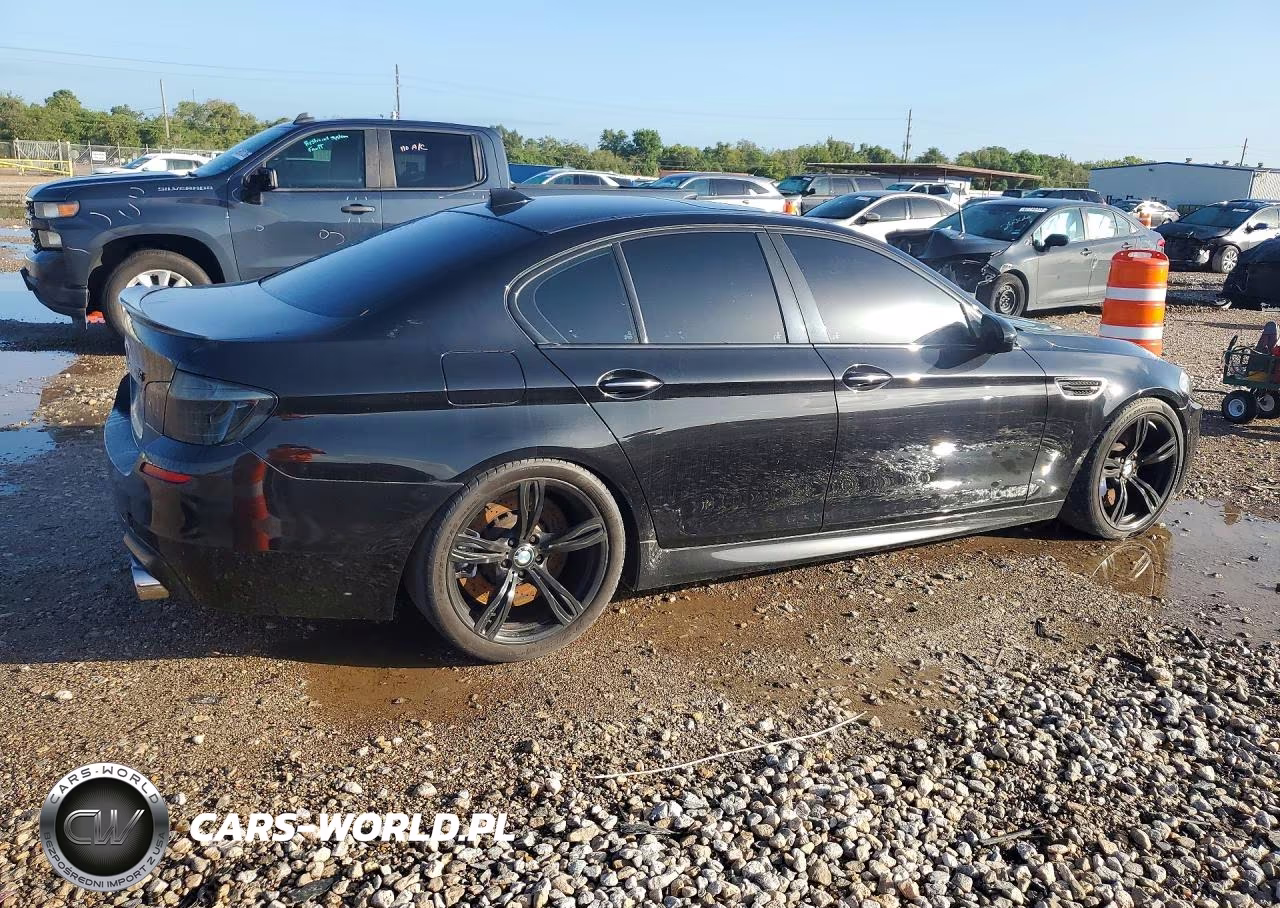 2013 BMW M5 VIN:WBSFV9C51DD096106 - 3