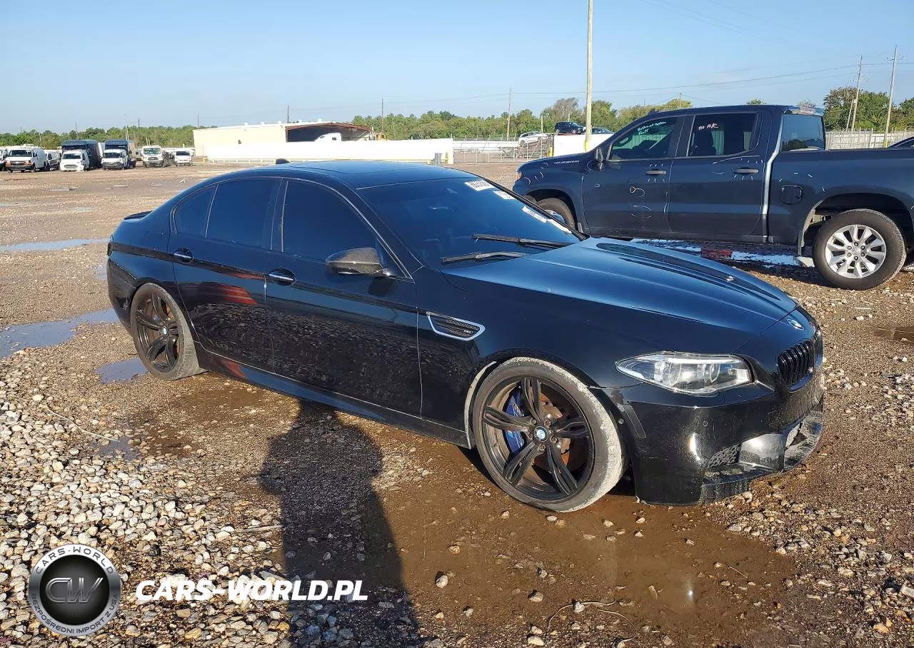 2013 BMW M5 VIN:WBSFV9C51DD096106 - 4
