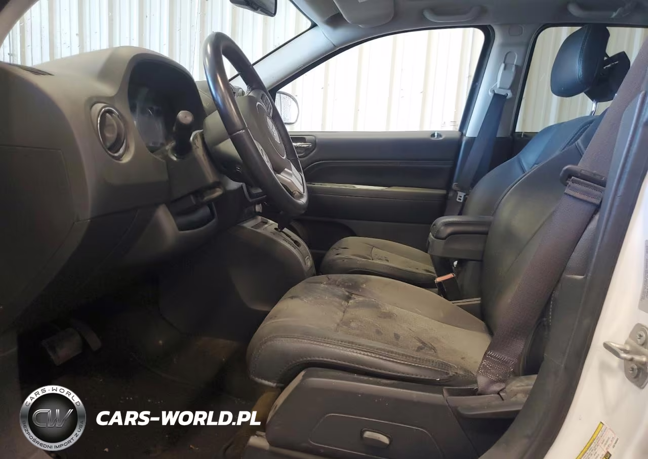 2016 Jeep Compass Latitude VIN:1C4NJDEB0GD798989 - 7