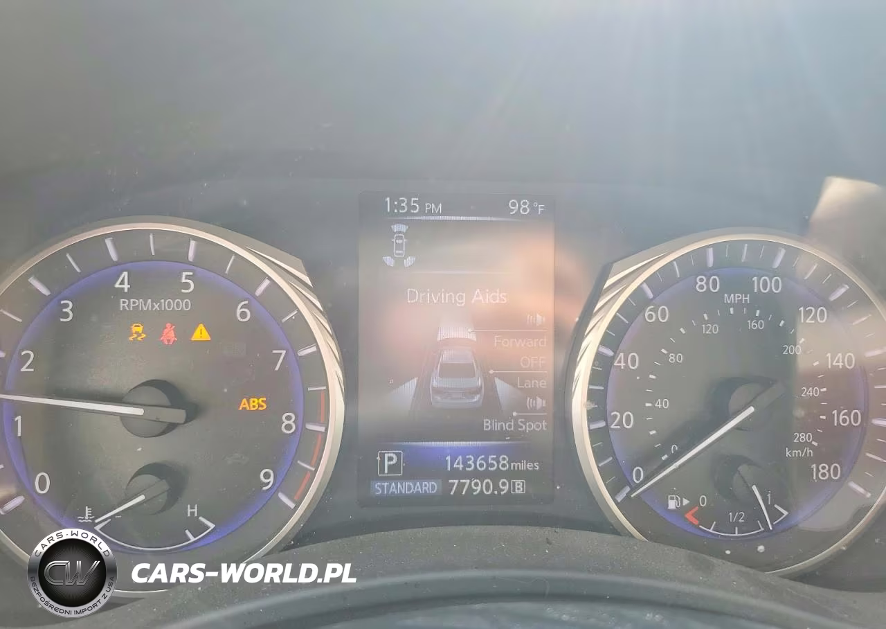 2015 Infiniti Q50 Premium VIN:JN1BV7AR0FM397939 - 9