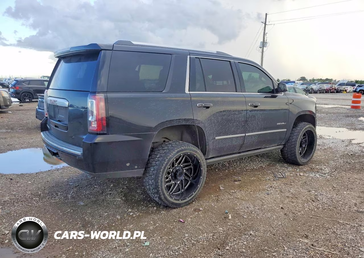 2017 GMC Yukon Denali VIN:1GKS2CKJ4HR224586 - 3