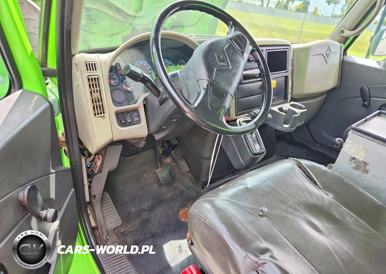 2008 International 4300 Box Truck VIN:1HTMMAAN28J696746 - 8