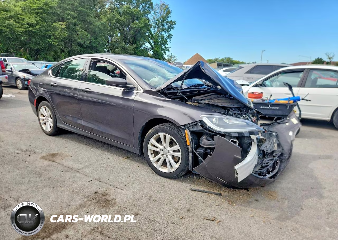 2016 Chrysler 200 Limited VIN:1C3CCCAB5GN117371 - 4