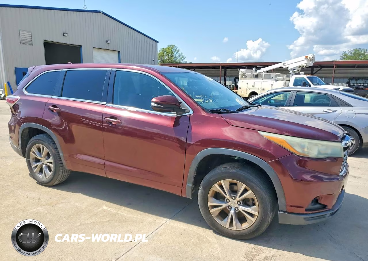 2015 Toyota Highlander Le Plus VIN:5TDZKRFH4FS072800 - 4