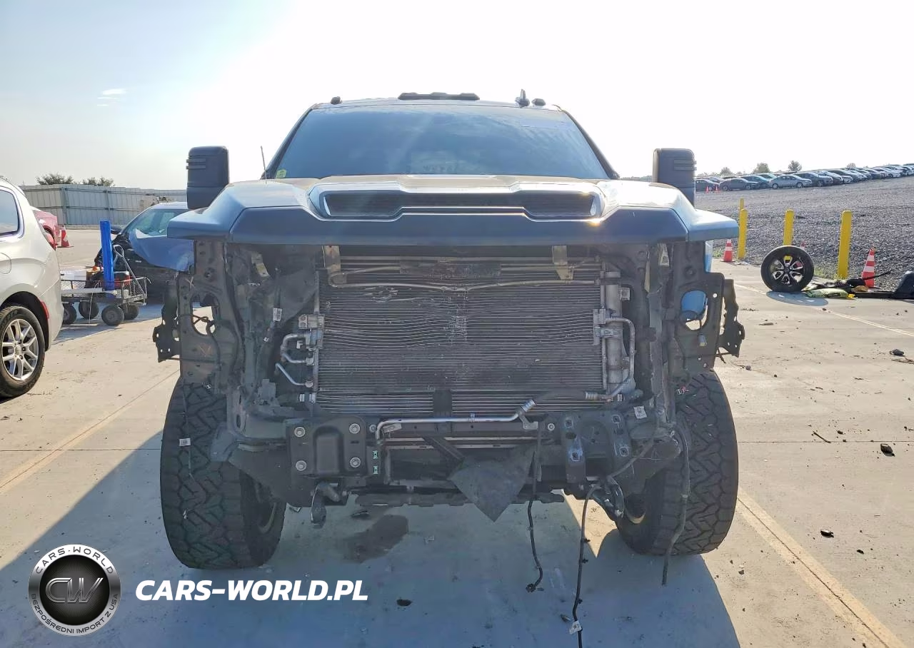 2022 GMC Sierra K3500 Denali VIN:1GT49WEY9NF359215 - 5