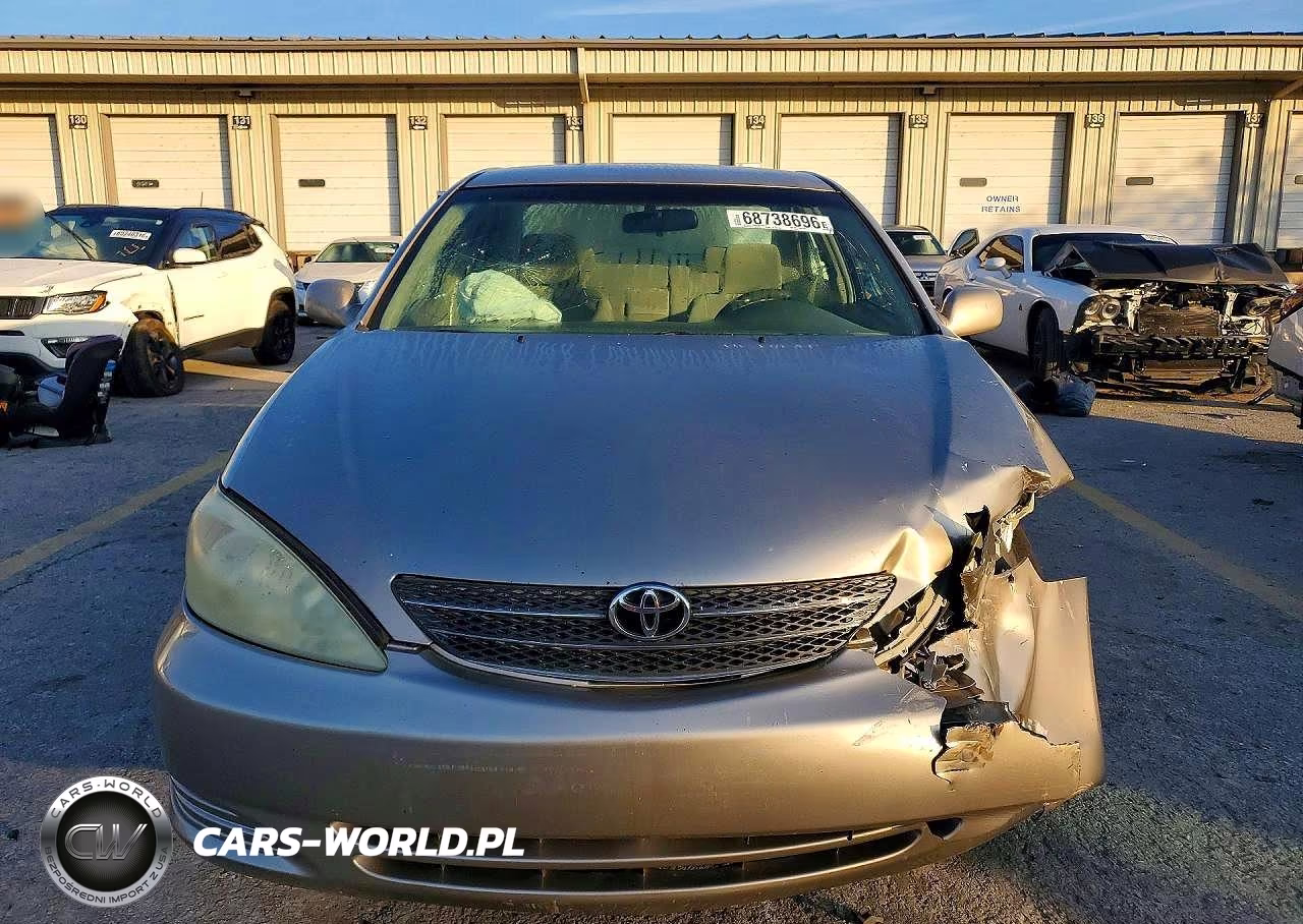 2003 Toyota Camry Le VIN:4T1BE32KX3U663675 - 5