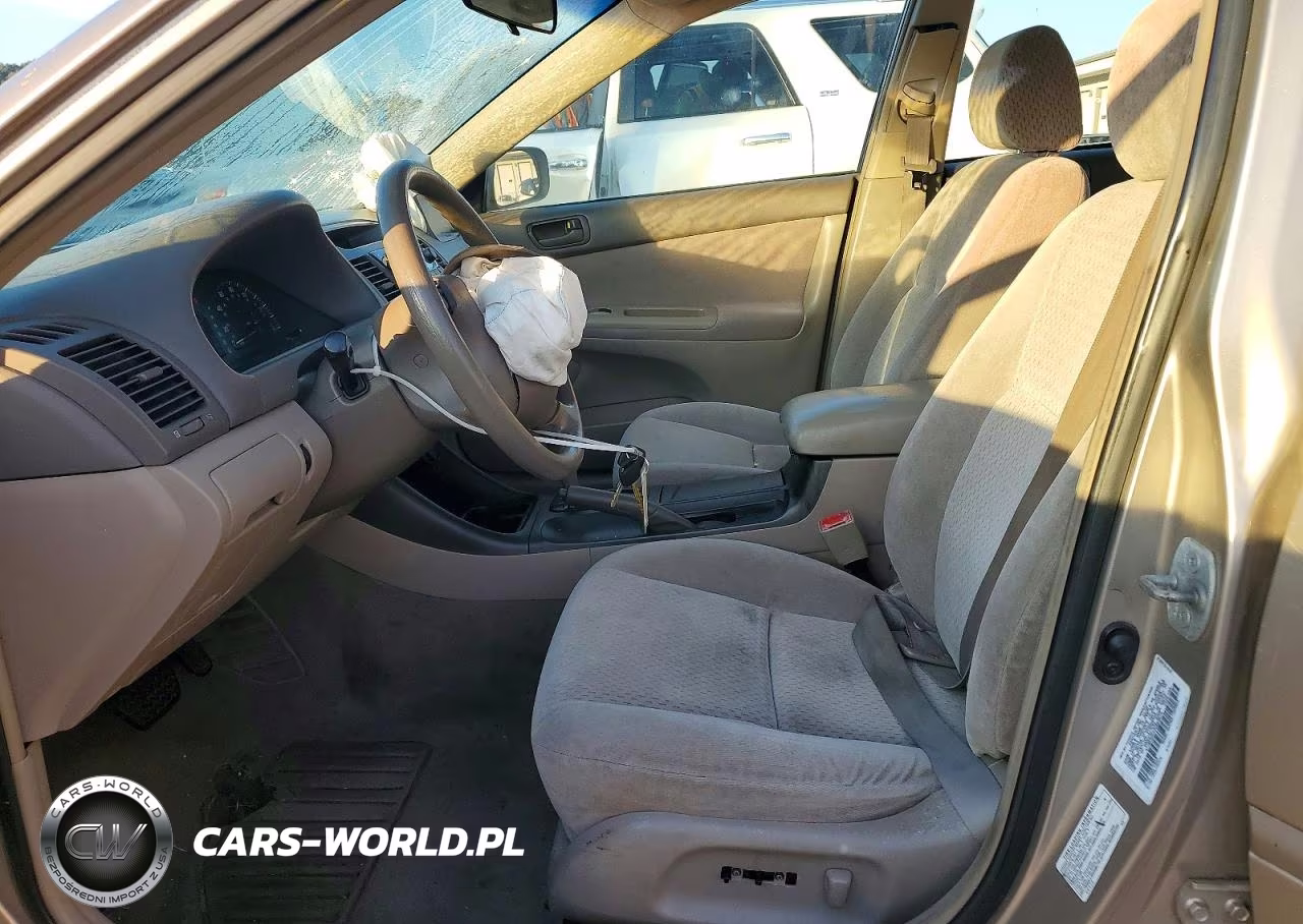 2003 Toyota Camry Le VIN:4T1BE32KX3U663675 - 7
