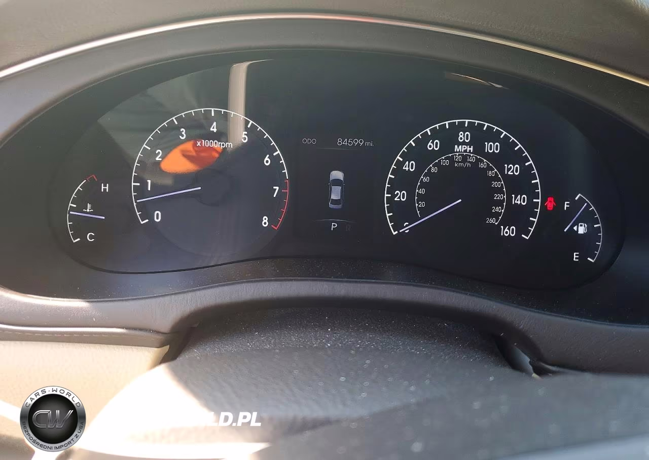 2012 Hyundai Genesis 4.6L VIN:KMHGC4DF3CU174682 - 9