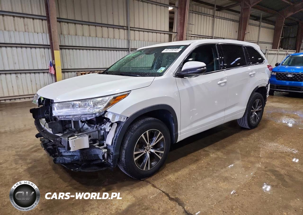 2018 Toyota Highlander Le VIN:5TDZZRFHXJS238743 - 1