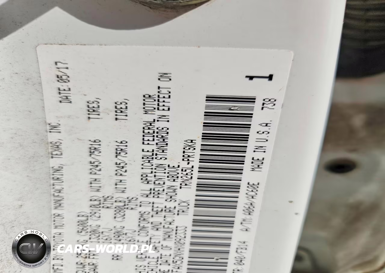2017 Toyota Tacoma Sr VIN:5TFAX5GNXHX092333 - 13