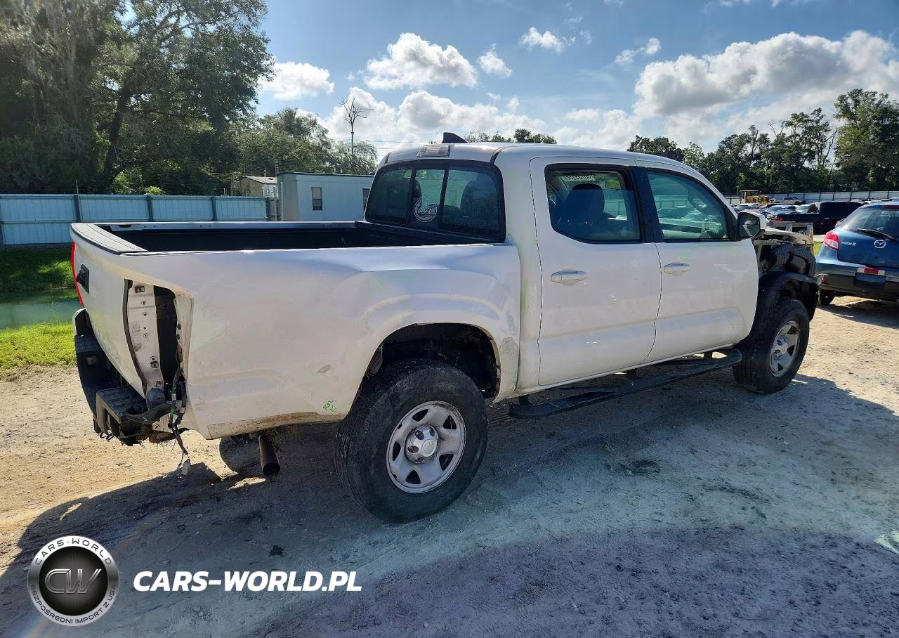2017 Toyota Tacoma Sr VIN:5TFAX5GNXHX092333 - 3