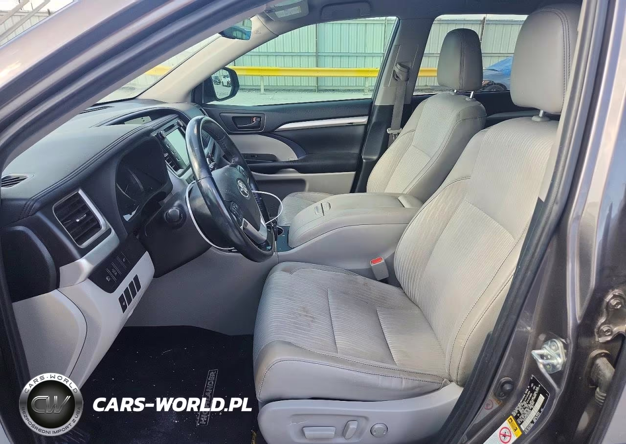 2019 Toyota Highlander Le Plus VIN:5TDZZRFH4KS324258 - 7