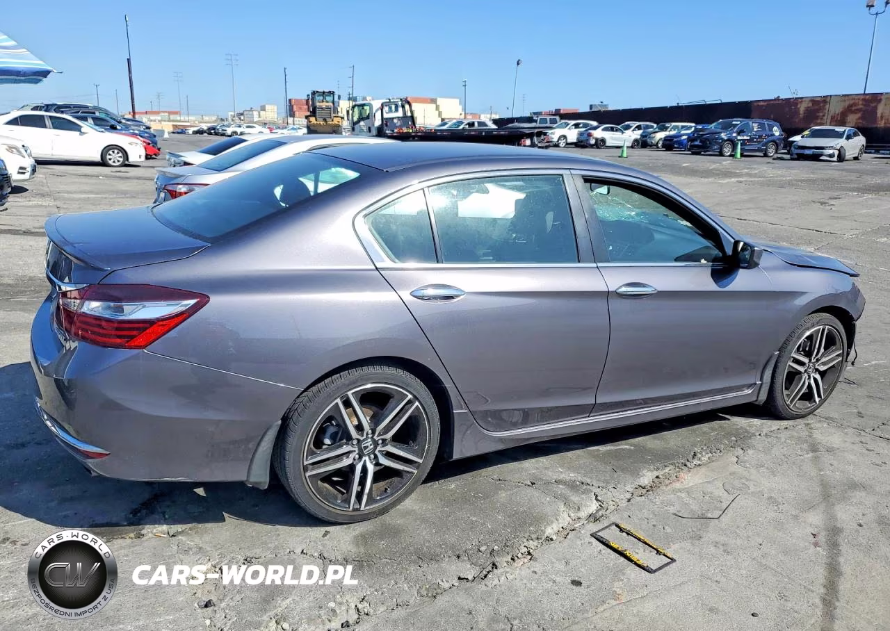 2017 Honda Accord Sport VIN:1HGCR2F55HA214085 - 3