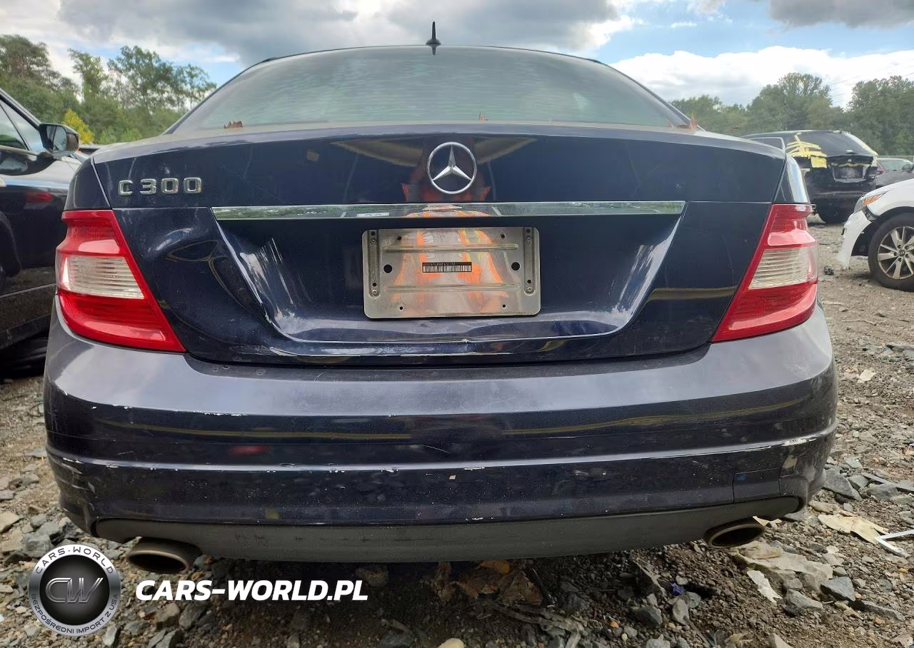 2011 Mercedes-Benz C 300 VIN:WDDGF5EB8BF632187 - 6