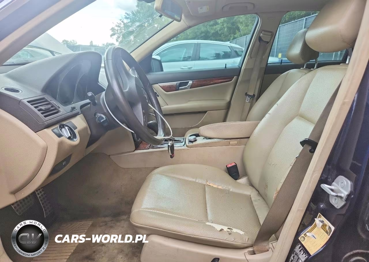 2011 Mercedes-Benz C 300 VIN:WDDGF5EB8BF632187 - 7