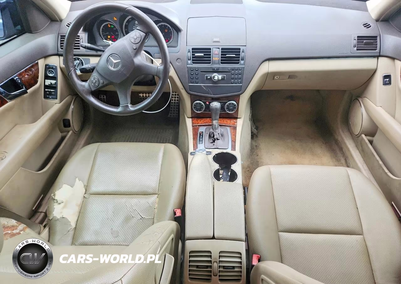 2011 Mercedes-Benz C 300 VIN:WDDGF5EB8BF632187 - 8